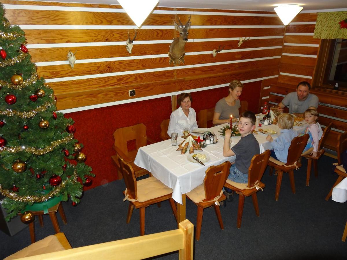 Horska Chata Hubert Bedřichov Buitenkant foto