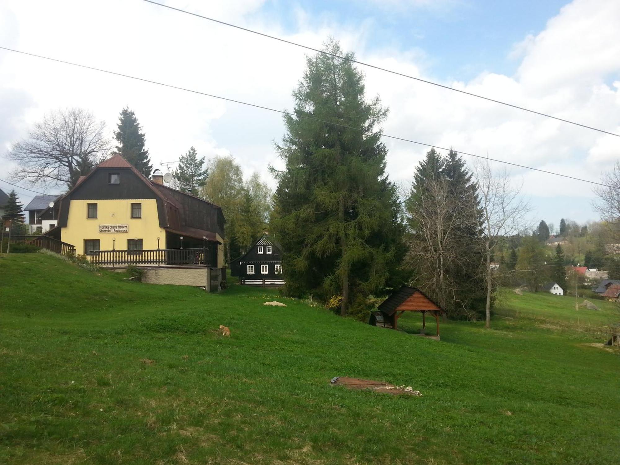 Horska Chata Hubert Bedřichov Buitenkant foto