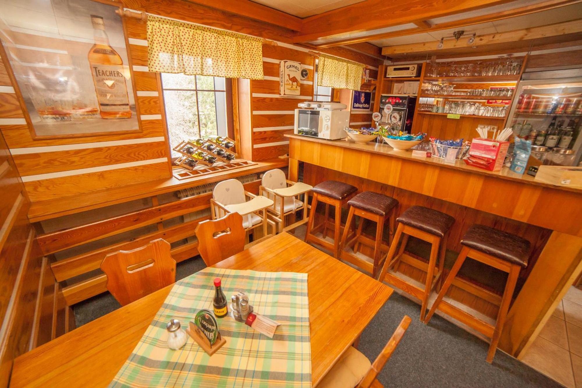 Horska Chata Hubert Bedřichov Buitenkant foto